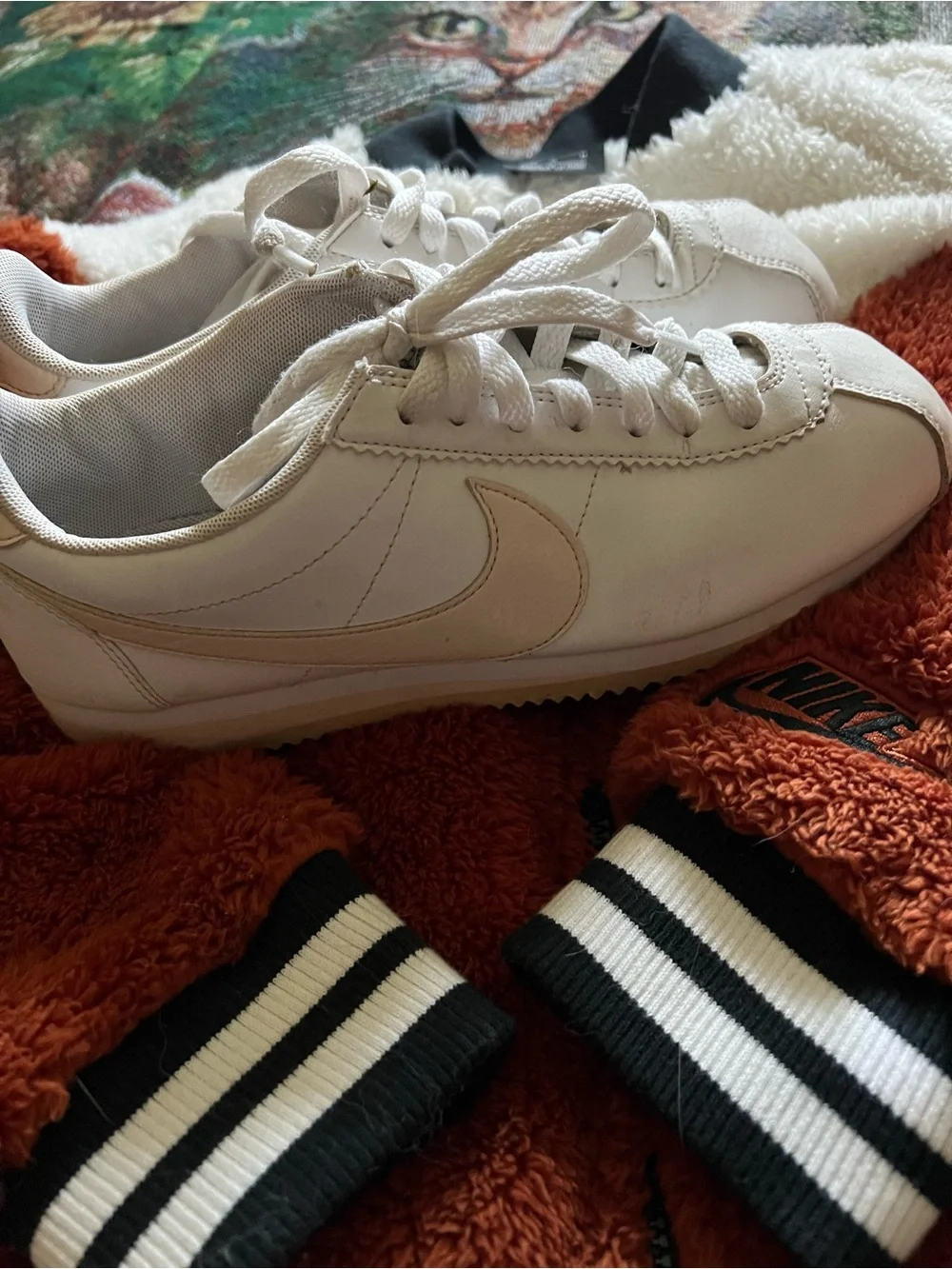 Nike Women’s White Leather Lace-Up Sneakers